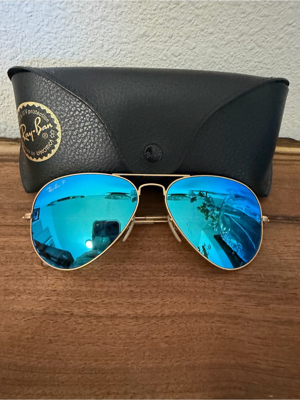 Ray-Ban Aviator Sunglasses - Gold Frame / Blue Mirror